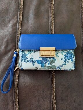 Floral Crossbody Wallet Purse